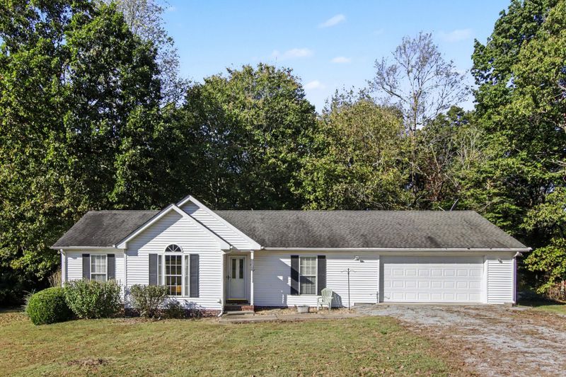 1036 W Stone Creek Trl, Greenbrier, TN 37073