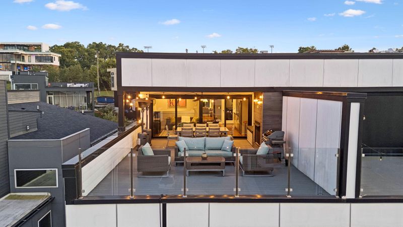 911 Southside Pl, Nashville, TN 37203