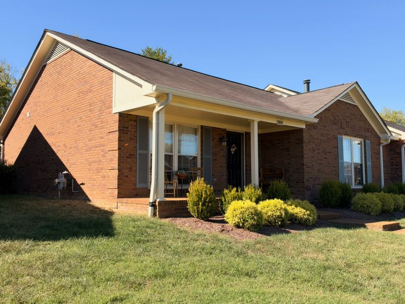 2138 River Chase Dr, Murfreesboro, TN 37128
