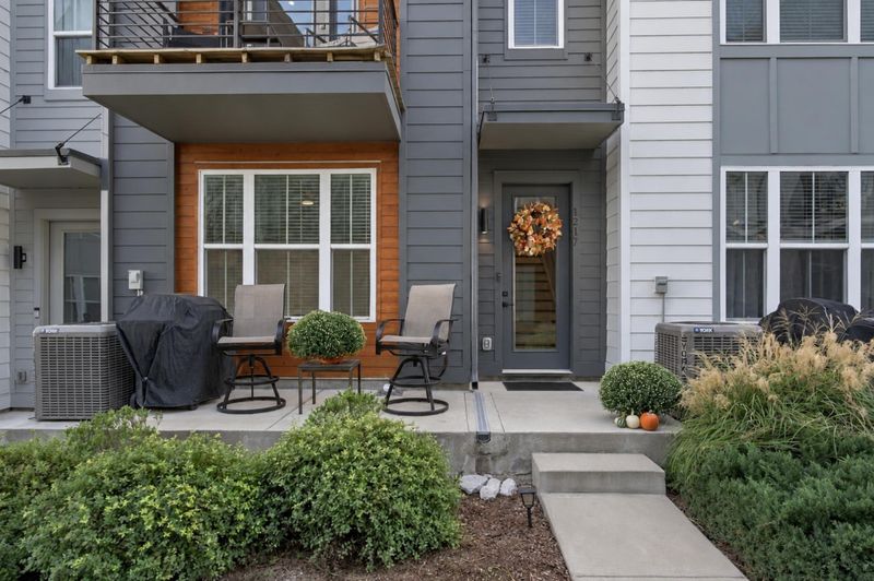 1217 Nations Dr, Nashville, TN 37209