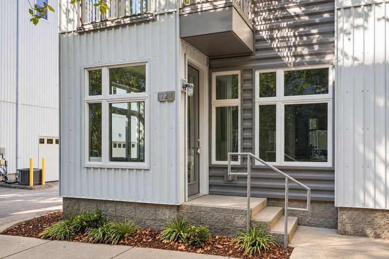 729 Cleo Miller Dr, Nashville, TN 37206