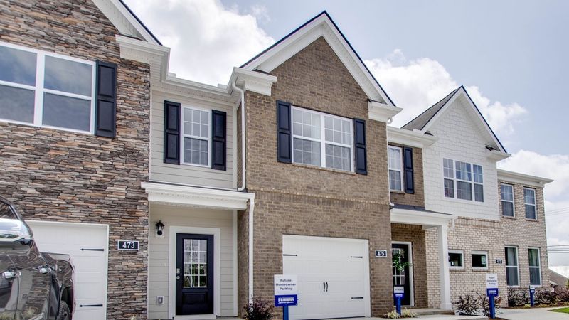 469 Augustine Dr, Lebanon, TN 37087