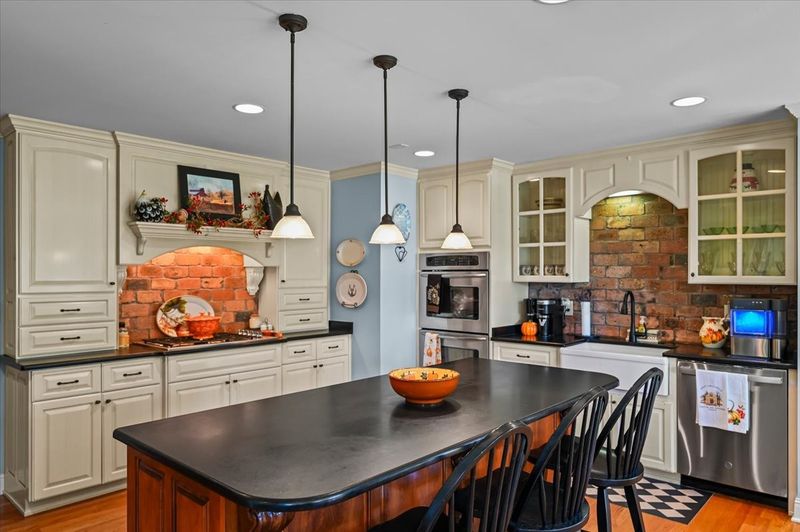 420 Rock Springs Rd, Castalian Springs, TN 37031