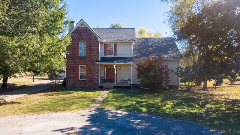 565 Douglas Ln, Gallatin, TN 37066
