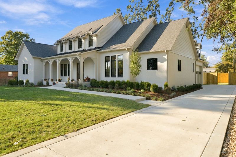 602 Oakley Dr, Nashville, TN 37220