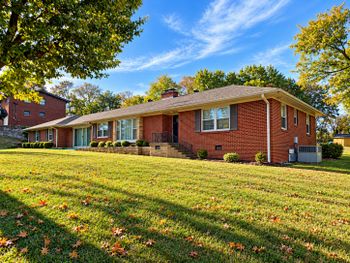 1703 Windover Dr, Nashville, TN 37218