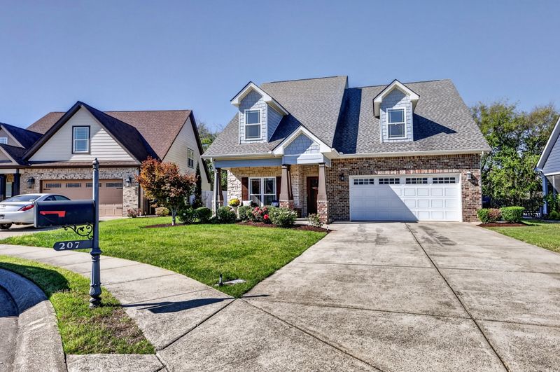 207 Rockcastle Dr, Murfreesboro, TN 37128