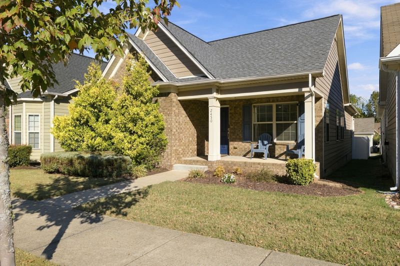 2450 Arden Village Dr, Columbia, TN 38401