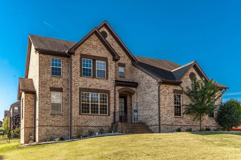 102 Bedford St, Hendersonville, TN 37075