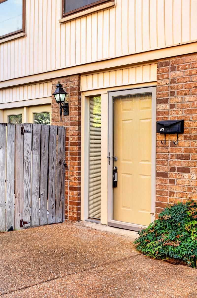 2116 Hobbs Rd #G6, Nashville, TN 37215