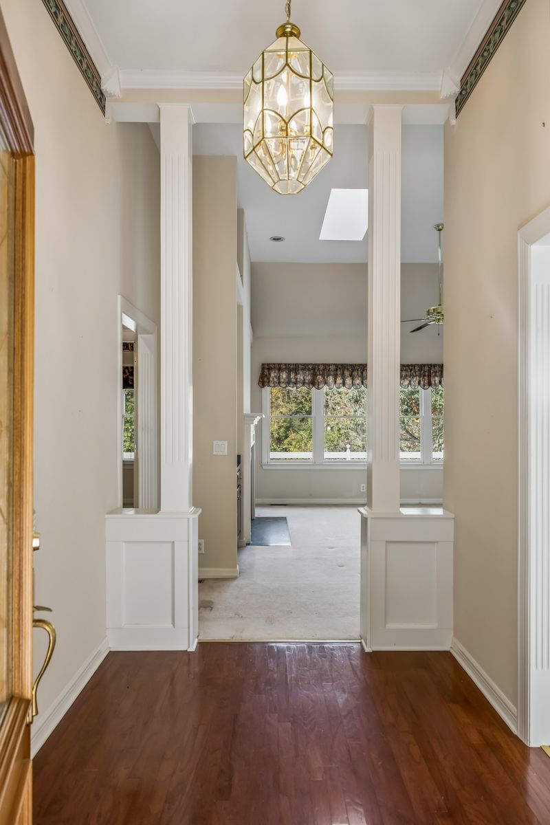 2409 Devon Valley Dr, Nashville, TN 37221