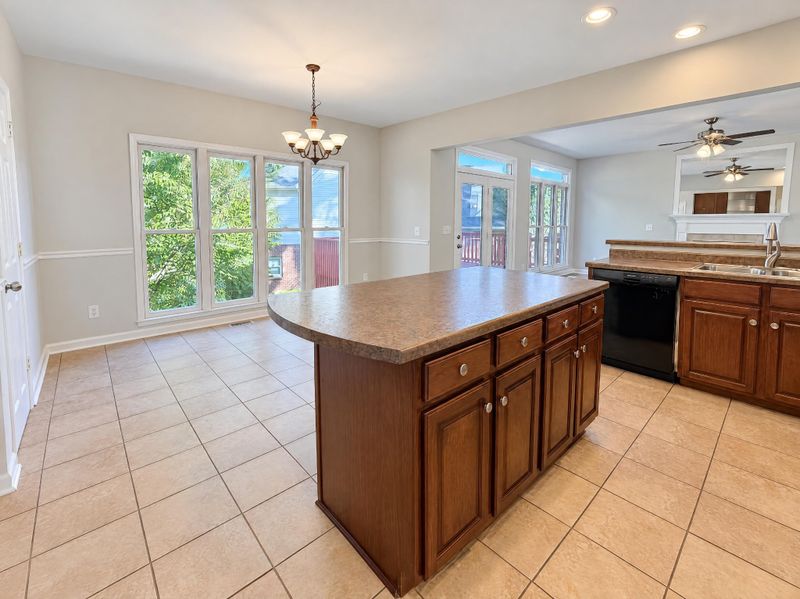 701 Lakeridge Way, Nashville, TN 37214