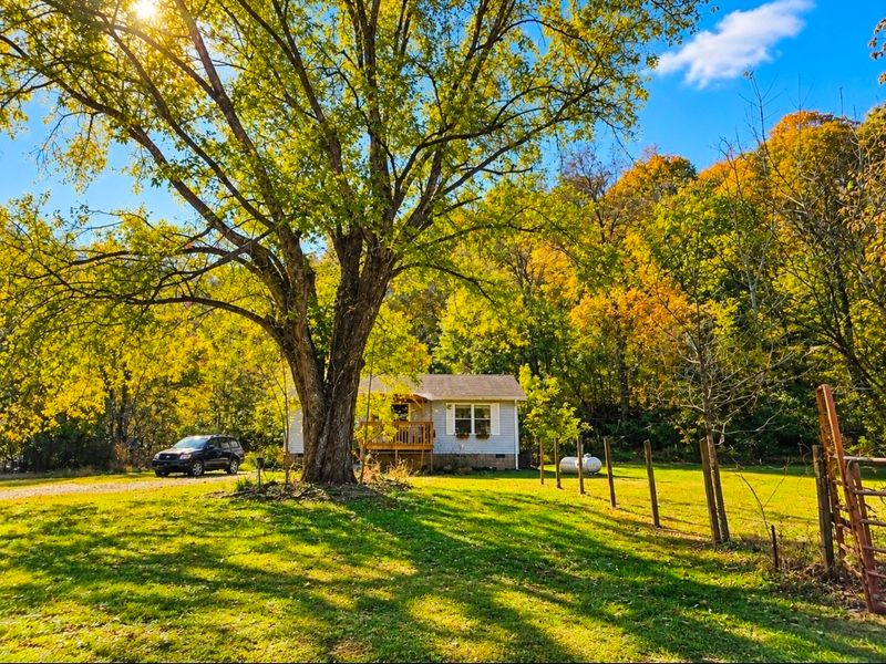 210 Phillips Hollow Rd, Bethpage, TN 37022