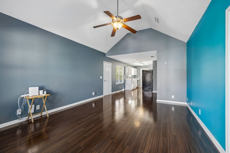 1813 Antebellum Dr, Murfreesboro, TN 37128