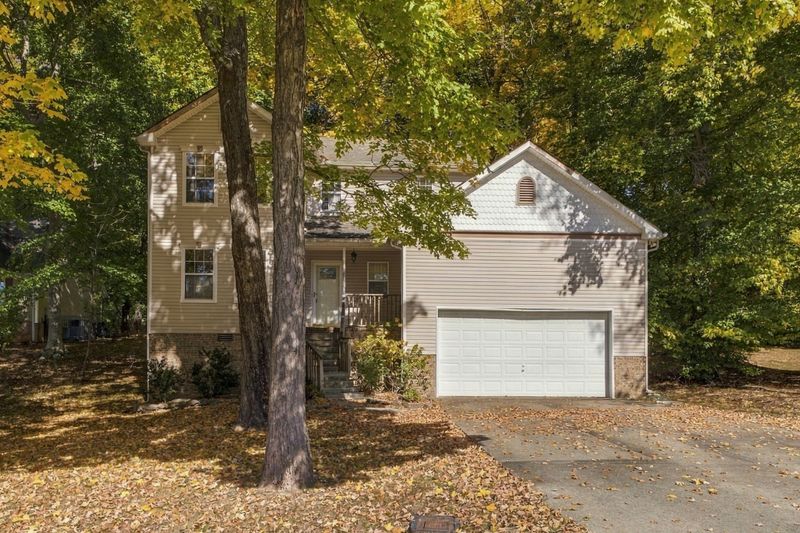 1009 Hunters Ln, Springfield, TN 37172