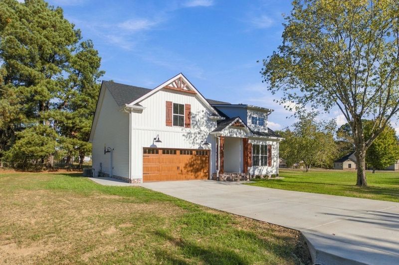 1002 Highland Dr, Greenbrier, TN 37073