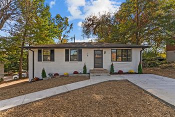 135 Luna Dr, Nashville, TN 37211