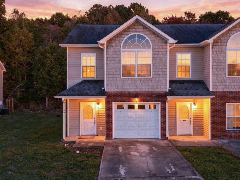 106 Brown Estates Dr, La Fayette, GA 30728