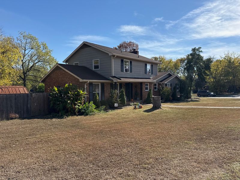 124 Timber Ridge Dr, Nashville, TN 37217
