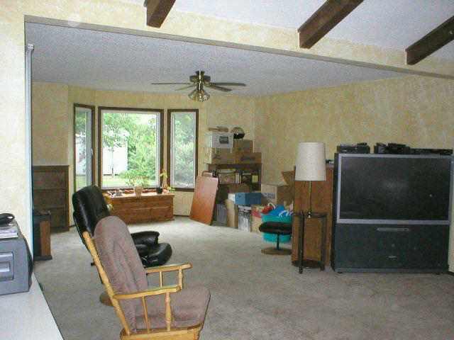 121 Park Ln, Derby, KS 67037