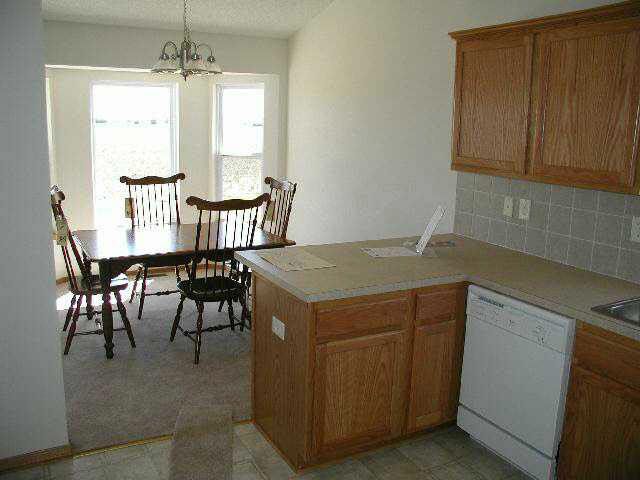 404 Wheatridge Dr, Newton, KS 67114