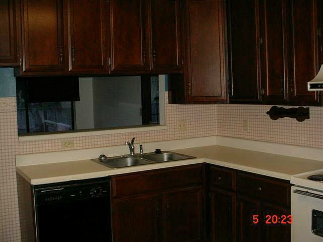 1932 Cypress Ln, Newton, KS 67114