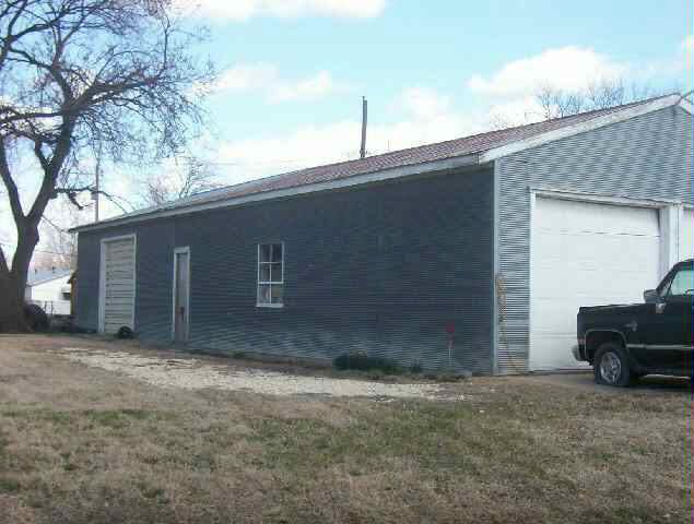 138 S Cedar, Valley Center, KS 67147