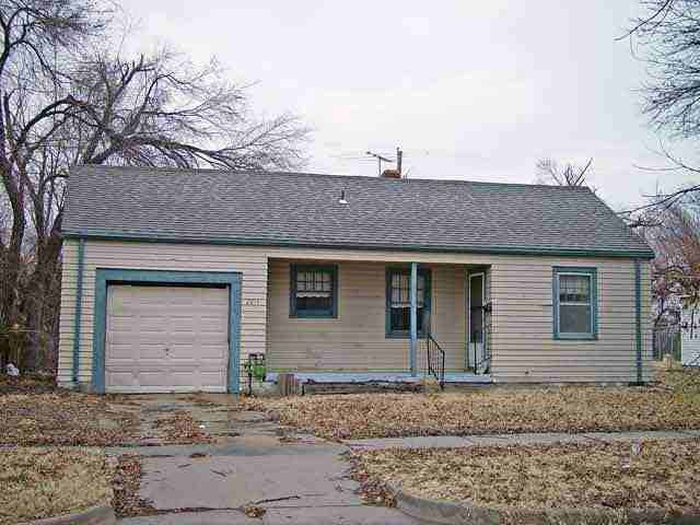 2214 E Random Rd, Wichita, KS 67214