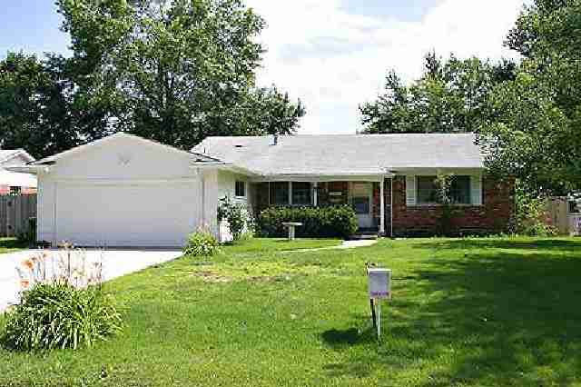 8909 Warren St, Wichita, KS 67212