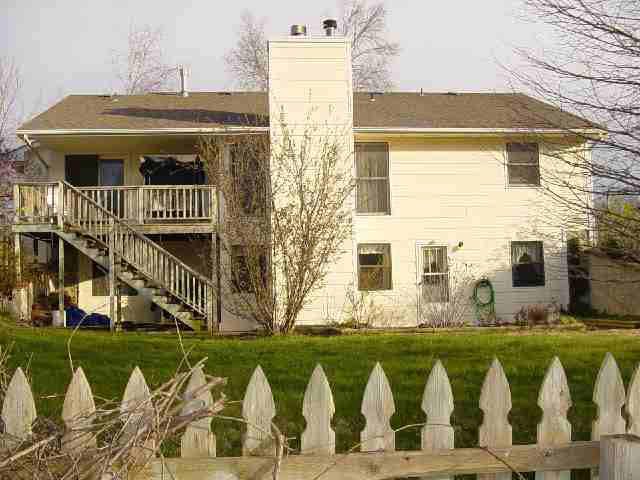1406 E Warren Ave, Derby, KS 67037