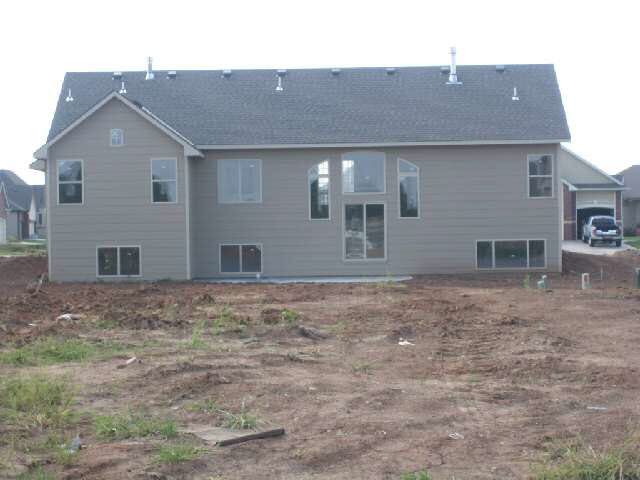 820 Bel Arbor Ct, Derby, KS 67037