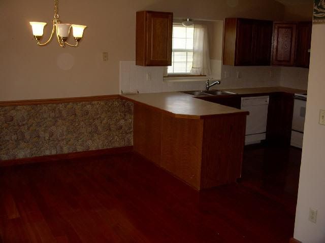 1009 Park Rd, Rose Hill, KS 67113