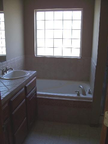 626 W Goff, Valley Center, KS 67147