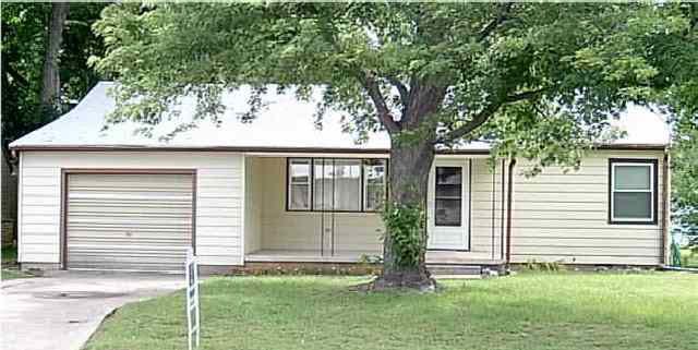 1804 Cherry, Winfield, KS 67156