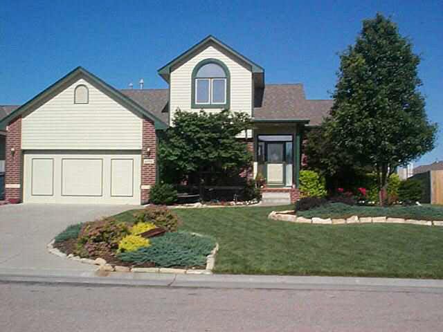 6752 E 44th Ct, Wichita, KS 67226