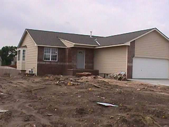 866 S Sunset Cir, Andover, KS 67002