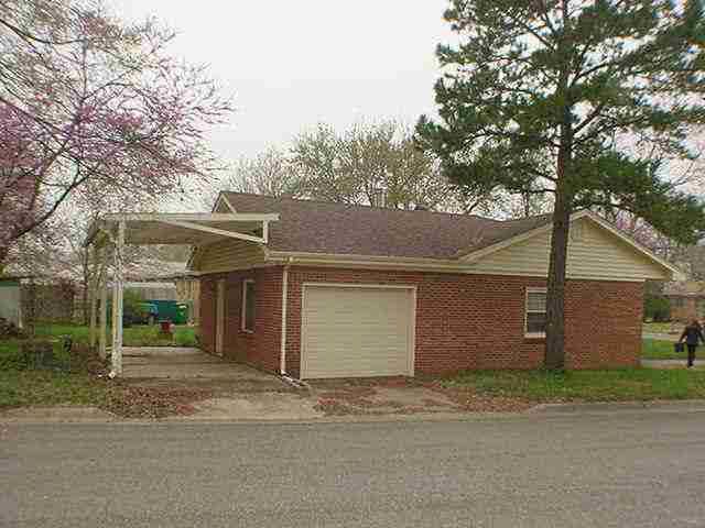 706 Highland Pw, Mulvane, KS 67110