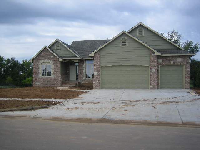 819 Bel Arbor, Derby, KS 67037