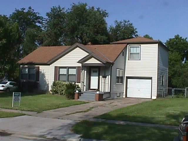 945 N Pinecrest, Wichita, KS 67208