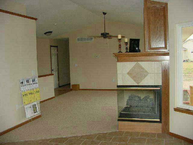 321 Tuscany Dr, Andover, KS 67002