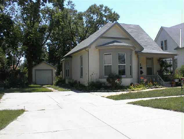 605 E 3rd, Newton, KS 67114