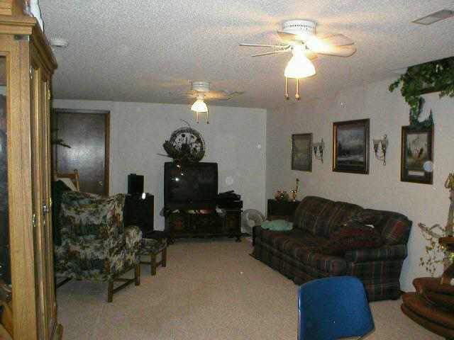 400 N Peach Tree, Haysville, KS 67060