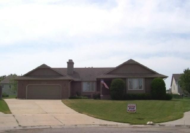 2139 S Cooper, Wichita, KS 67207