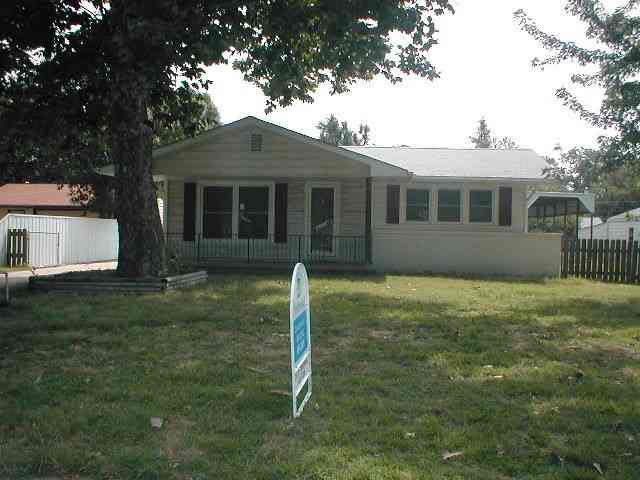 906 N Clara, Wichita, KS 67212