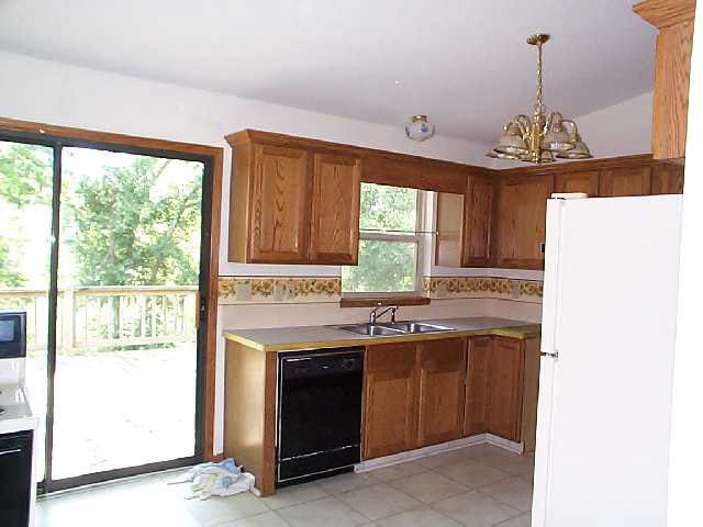 1635 Highland Ln, Andover, KS 67002