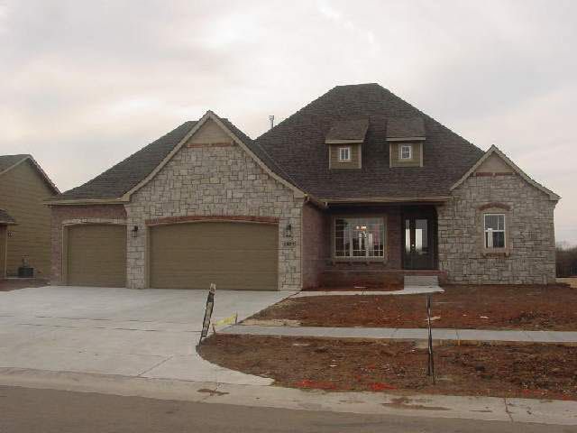 2307 Fairway, Derby, KS 67037