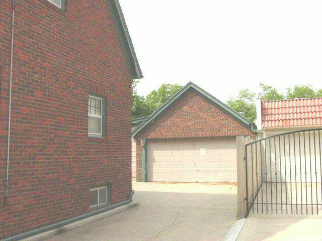 229 S Dellrose, Wichita, KS 67218