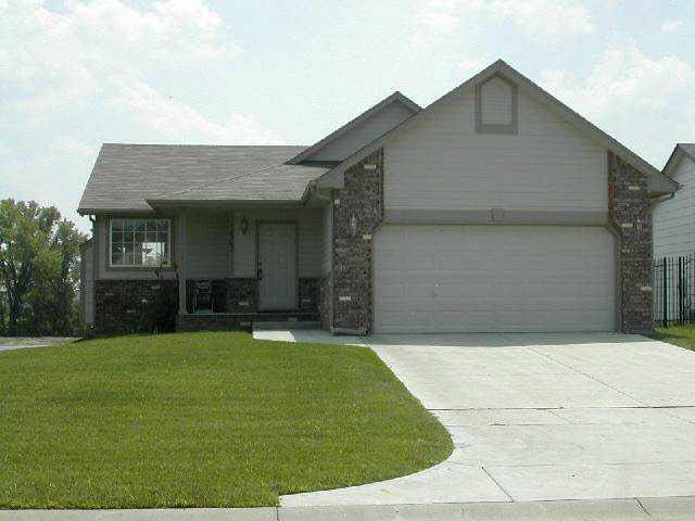 12302 E Lincoln Ct, Wichita, KS 67207