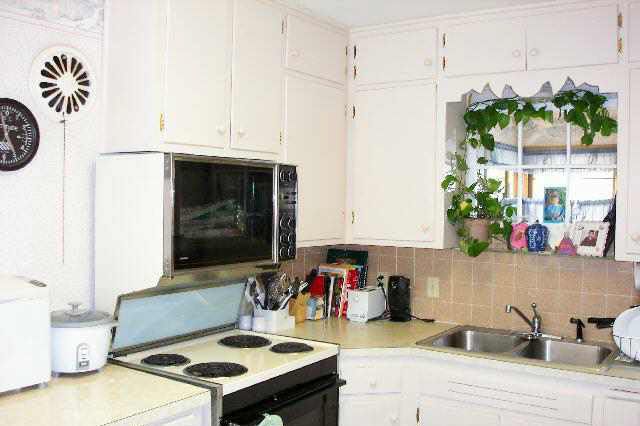 2153 S Elpyco, Wichita, KS 67218