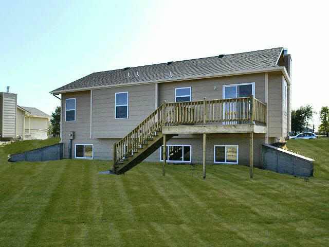 1515 E Mona, Wichita, KS 67216